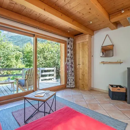 Superb Chalet With Balcony In