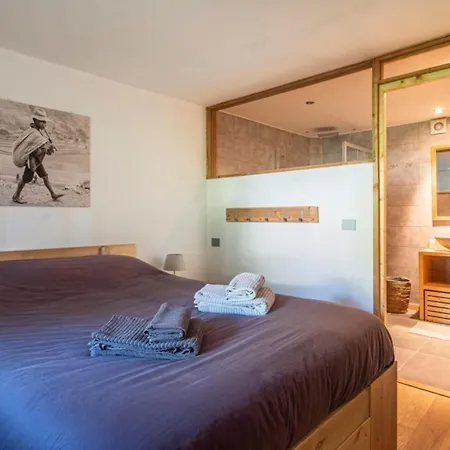 Alpehytte Superb Chalet With Balcony In